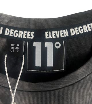Talla XS. Camiseta manga corta ajustada 11ºDEGREES
