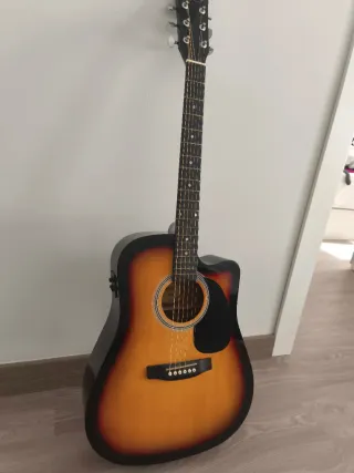 Guitarra Acústica con Afinador y Funda