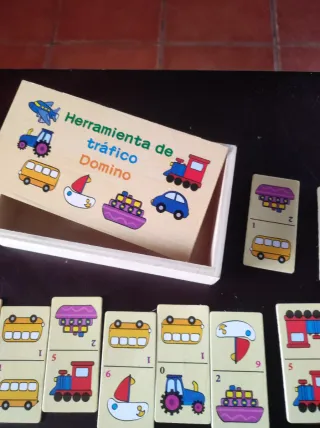 Domino de madera de vehículos