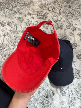 Pack 2 Gorras Tommy Hilfiger Roja y Negra