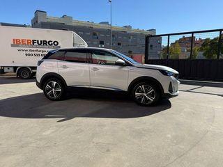 Peugeot 3008 Hybrid 225 e-EAT8 Allure