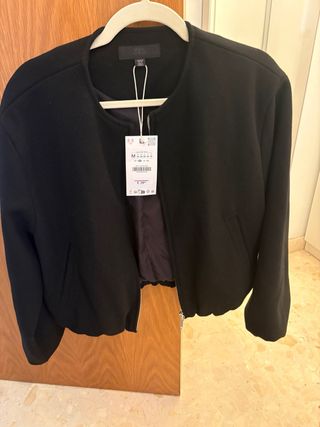 Cazadora Zara paño negra Talla M