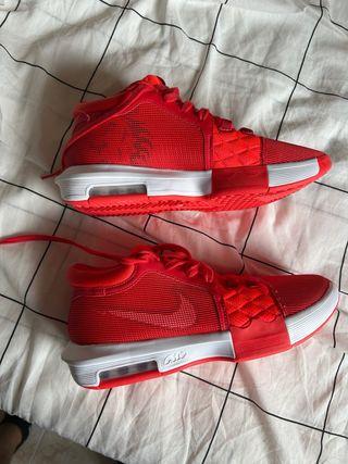 Zapatillas Nike LeBron Witness 8 Crimson.