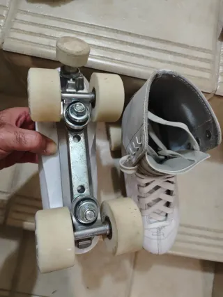 Patines de 4 ruedas blancos