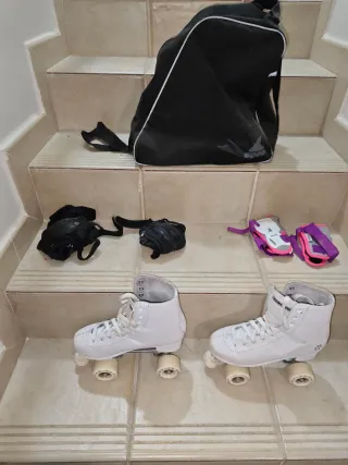 Patines de 4 ruedas blancos