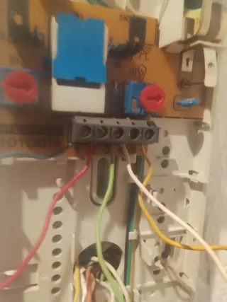 BUSCO EMPLEO CONSTRUCCIÓN MANITAS SOLDADURA