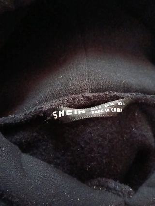 Pantalones cargo negros con cadena