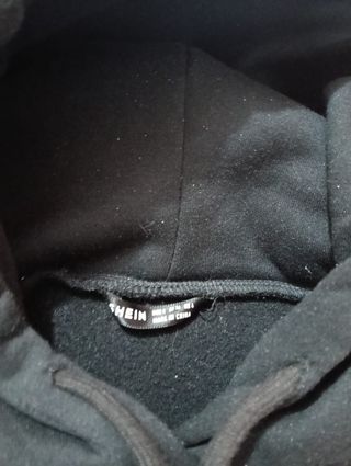 Pantalones cargo negros con cadena