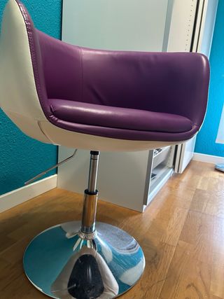 Taburete giratorio elevable púrpura y blanco