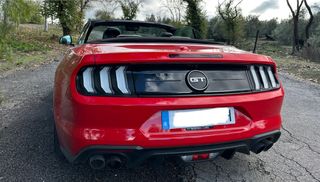 COCHE BODAS MUSTANG DESCAPOTABLE ROJO V8 5.0L
