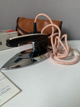 Ferro da stiro da viaggio Alpi vintage