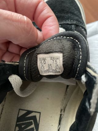 Zapatillas Vans Mujer Negras y Blancas