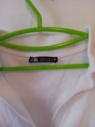Camiseta crop top Zara blanca talla S