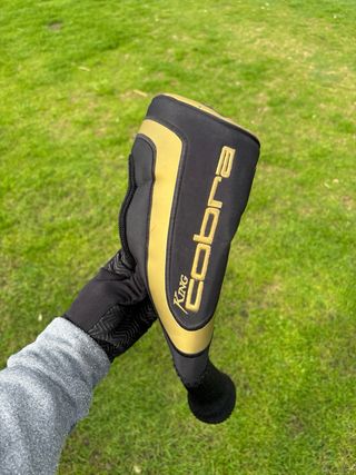 Driver junior con cabeza Cobra King 454 Comp 10.5.