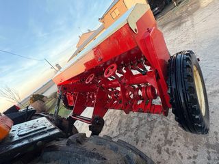 Sembradora de cereal Pablo Granado S.A.