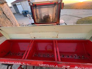 Sembradora de cereal Pablo Granado S.A.