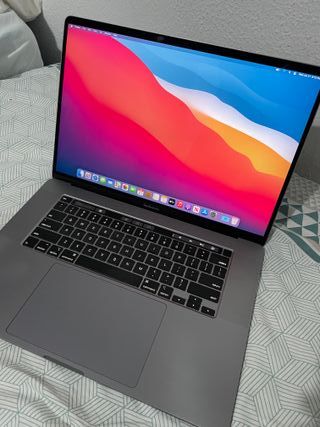 MacBook Pro 16" 16GB RAM 500GB SSD