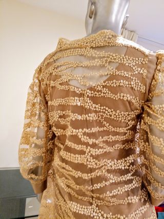 Vestido y abrigo cóctel ceremonia beige/oro