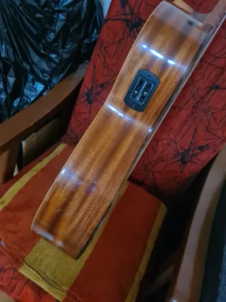 Guitarra Flamenca Sagrista Eléctrificada.