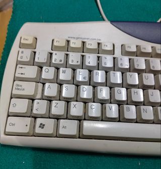 Teclado GENIUS Antiguo Ordenador
