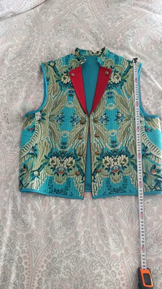 Chaleco fallero bordado