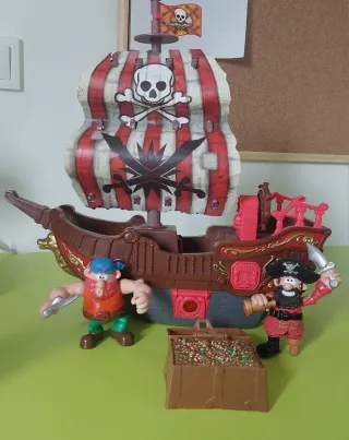Barco Pirata Juguete con Figuras luces y sonidos