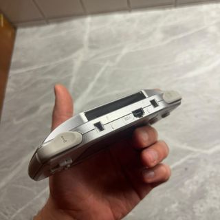 Game Boy Advance AGB-001 Argento Restaurato