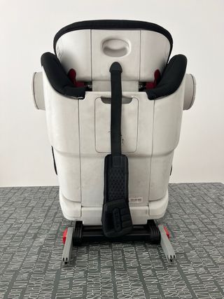 Silla de coche Britax Römer negra.