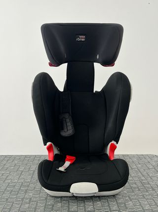 Silla de coche Britax Römer negra.