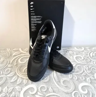 Scarpe Nike Unisex Nere e Bianche Tg. 38.5