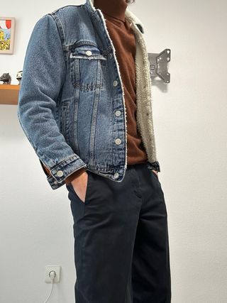 Chaqueta vaquera Bershka forrada de borrego.XS