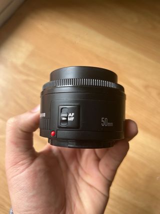 Canon EF 50mm f/1.8 AF/MF