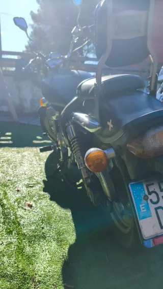 Hyosung Alquila GV 125 Custom