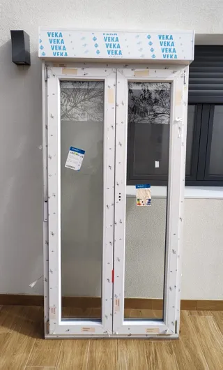 Balconera nueva VEKA blanca totalmente Nueva