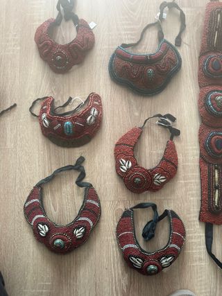 Collares artesanales con cuentas