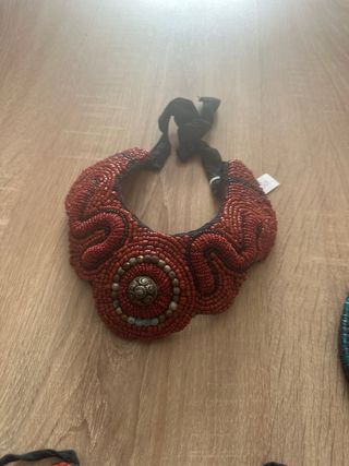 Collares artesanales con cuentas