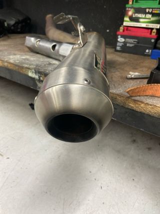 Tubo de escape Triumph Street Triple