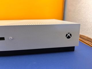 Xbox One S + Forza Horizon 3