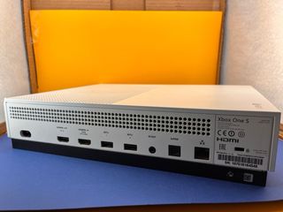 Xbox One S + Forza Horizon 3