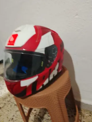Casco Moto MT Helmets Rojo y Blanco