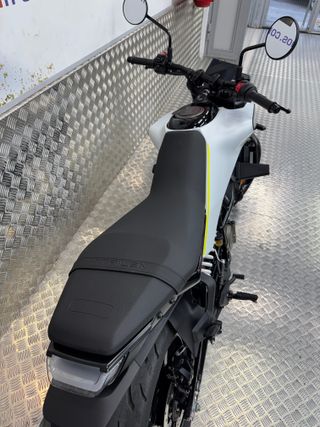 Husqvarna Vitpilen 125 7/2025 603 KM