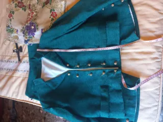Traje Torrentí verde y dorado
