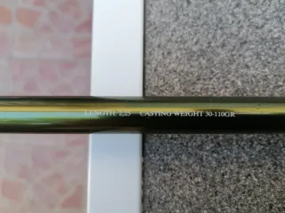 Caña de pescar y carrete para swimbait