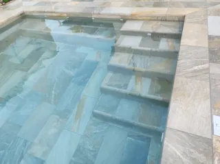 Piscina de obra porcelánico