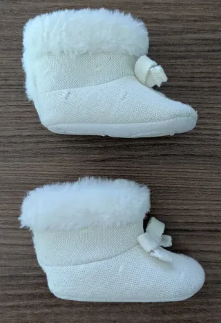 Botitas bebe blancas Talla 16