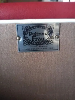 Tavolino Frau in pelle e vetro