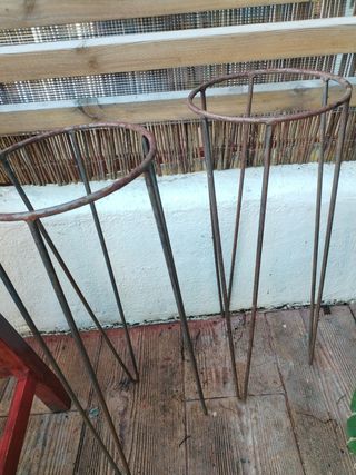 Pies de hierro para macetas o otra utili