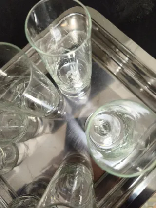 Juego de 7 vasos y 1 jarra de cristal tallado