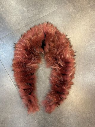 Collo pelliccia rosso / nero