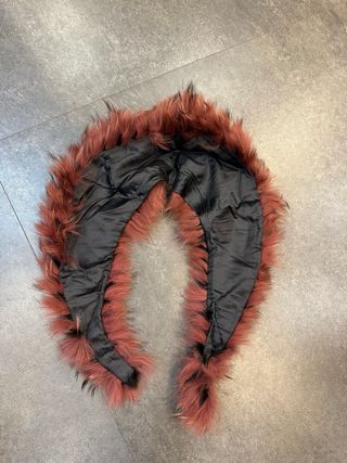 Collo pelliccia rosso / nero